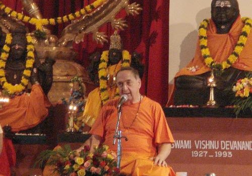 シバナンダヨガ　アシュラム　マハデバナンダ