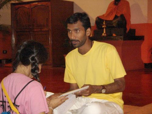 インド　シバナンダヨガアシュラム　マニ