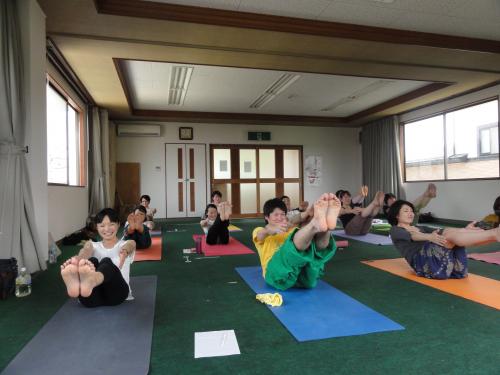 yogatha　ヨガッサ　マインドリトリートWS　ヨガ　ナヴァーサナ　舟のポーズ