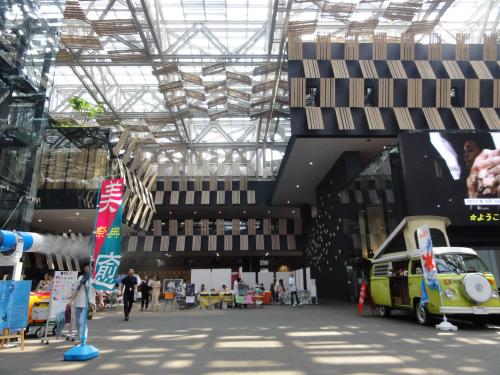 アオーレ長岡　ソトヨガ　イベント