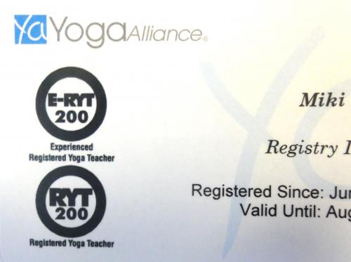 E-RYT200　ヨガアライアンス