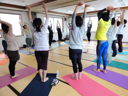 太陽礼拝108回　イベント　ヨガ　アーサナ