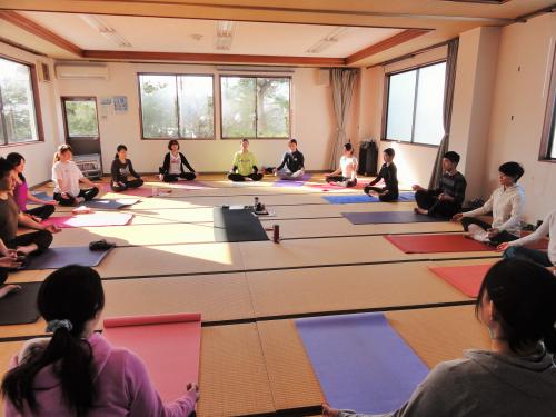 太陽礼拝108回　イベント　ヨガ　プラナヤマ　呼吸法