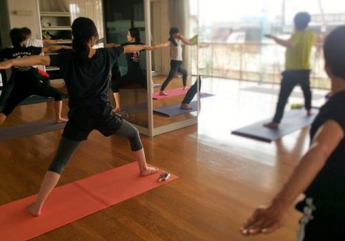 アシュタンガヨガ　ヴィーラバドラーサナⅡ