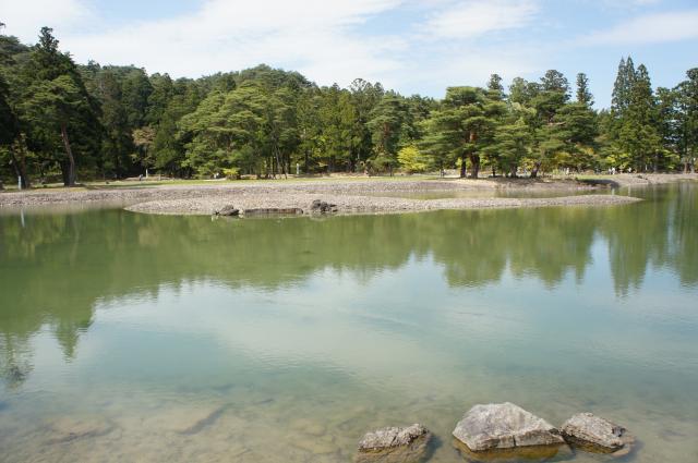 毛越寺　大泉が池
