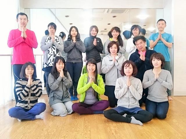 太陽礼拝108回　スリヤナマスカーラ　ヨガ