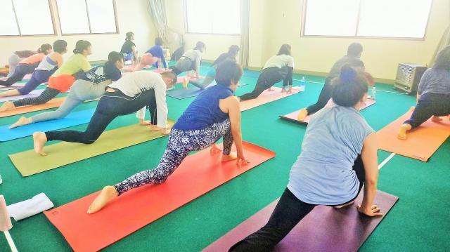 太陽礼拝108回　ヨガッサ　yogatha