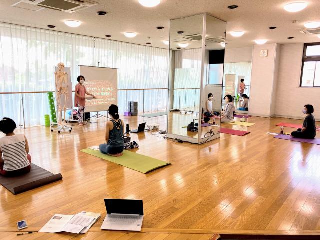 新潟県長岡市　ヨガ解剖学　太陽礼拝