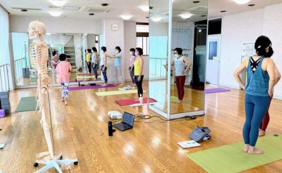 新潟県長岡市　ヨガ解剖学　太陽礼拝