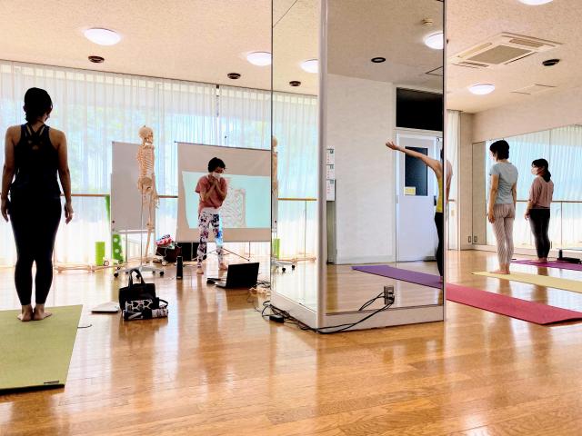 新潟県長岡市　ヨガ解剖学　太陽礼拝