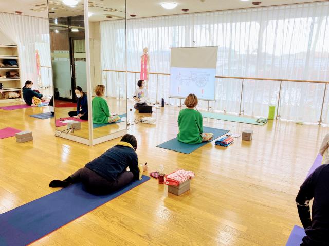 ヨガ解剖学　長岡　柏崎　新潟