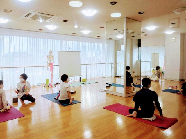 ヨガ解剖学　理学療法士　新潟　長岡